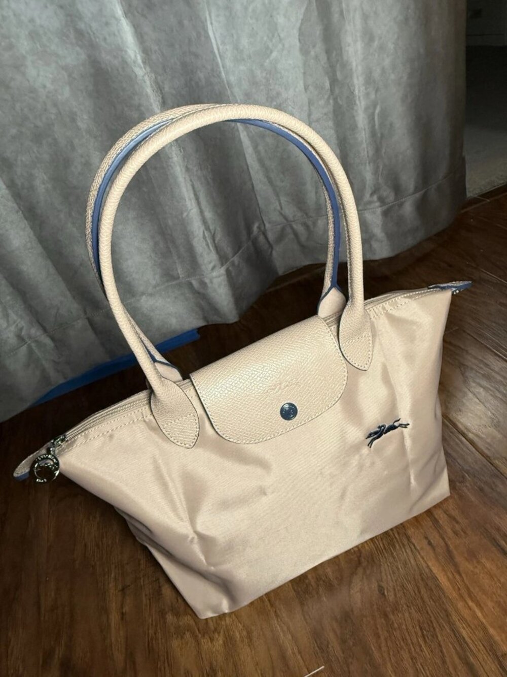 Medium Clay Classic Foldable Tote Handbag - Picture 6 of 7